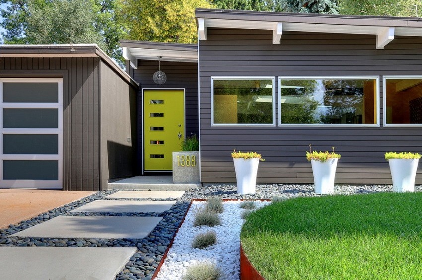 Home Front Design with Modern Garden