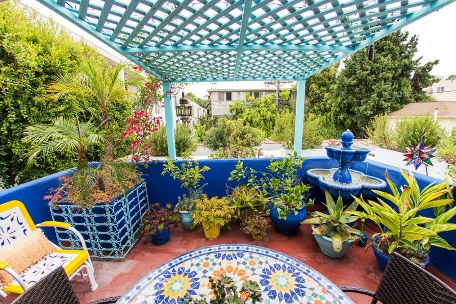 Moroccan terrace design with beautiful electric nuances